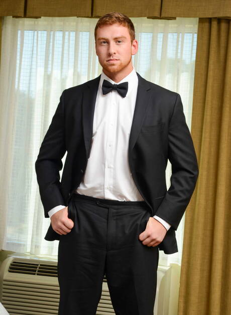 Hot american dudes beefy Connor Maguire and stud Roman Todd drilling an ass