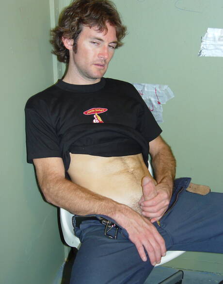 American young boy Erin and well-built Td Sexyboy in cock sucking scene