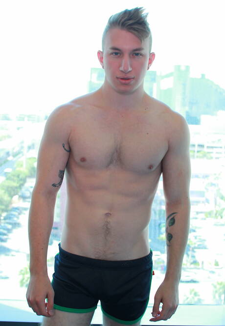 Naked Gay Solo Pics