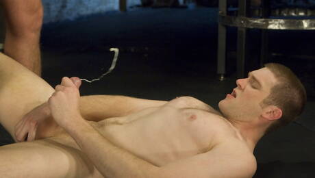 American otter Colby Keller and superstud Scott Tanner have a hot sex with fisting