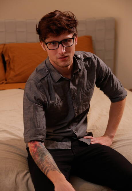 American beautiful boy Scotty Zee and muscular Victor Powers fuck ass after sucking cock