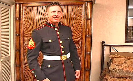 Well-built Hunter and superstud Garret playing with cock