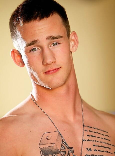 Hunky guy Axl get naked and showing tight butt