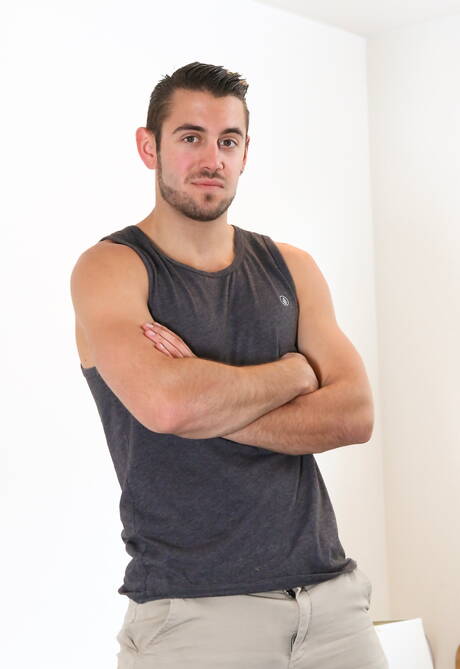 American superstud Dante Colle and strongman Peter Rough have a good anal sex