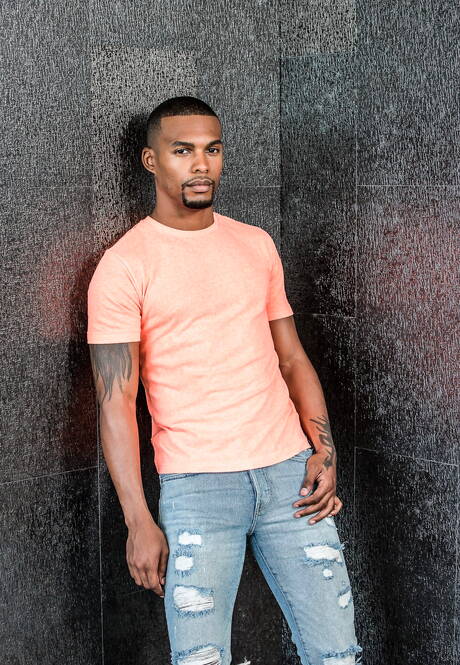 Pretty american boys tough guy Jacen Zhu and muscular Sean Duran have a good interracial oral sex