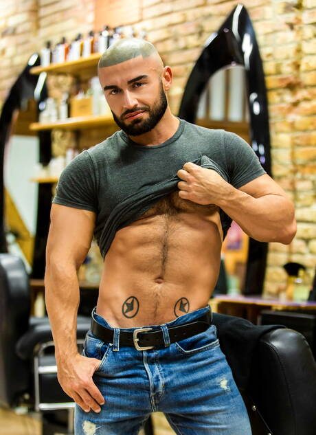 French bull Francois Sagat and russian beefy Dato Foland in hot ass bang