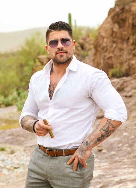 American beefy Pierce Paris and canadian strong bull Ryan Bones have a good anal sex outdoor