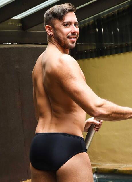 Canadian muscular Shane Jackson and american stud Justin Matthews have a good anal sex at pool