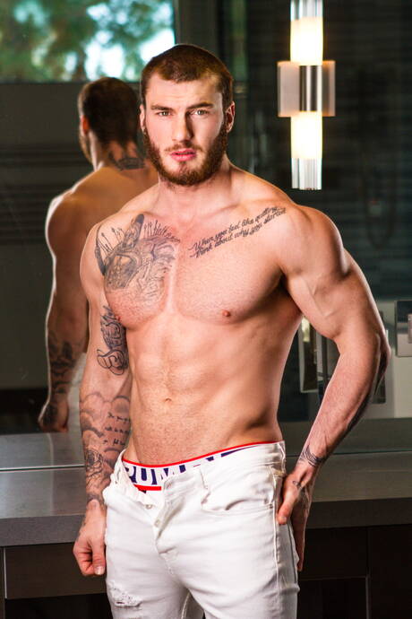 Canadian hunky guy William Seed and mexican muscular Danny Montero love each other