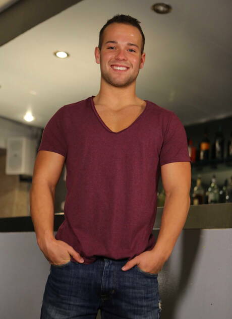 American bull Paul Wagner and british strongman Luke Adams have a hot couple scene