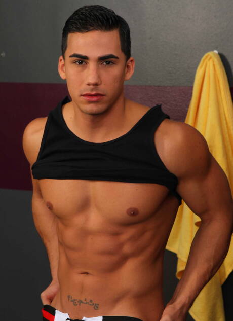 American pornstars beefcake Colt Rivers and tough guy Topher Di Maggio in hot anal sex