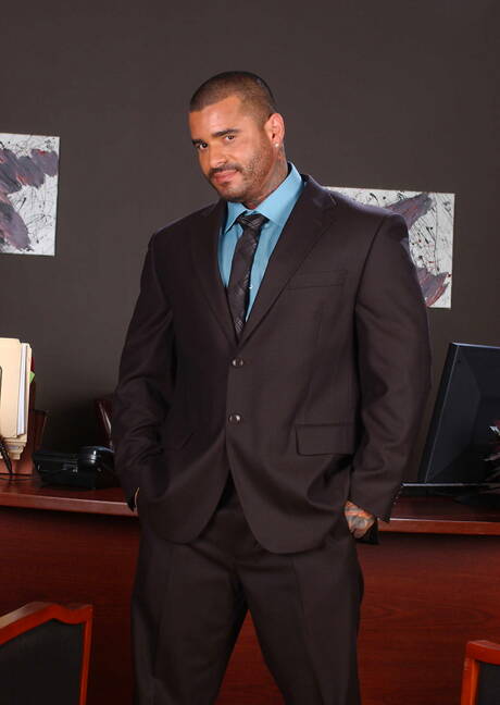 American otter Adam Russo and latin strongman Alexsander Freitas make a love