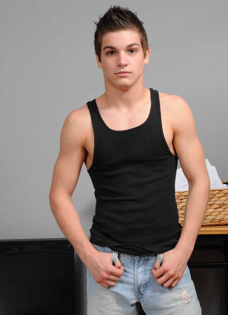 Nice american buddies stud Johnny Rapid and tough guy Dylan Roberts have a hot sex