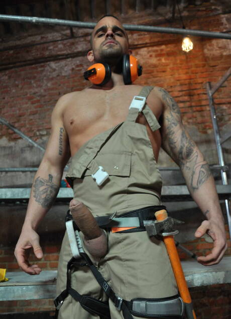 American hunk Damien Crosse and  Foster Riviera fuck ass after blowjob