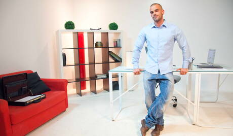 American hunk Damien Crosse and bulgarian muscular Goran drilling an ass