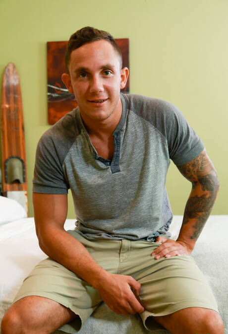 Hot american boys well-built Cole Weston and hot twink Ryan Jordan have a good sex