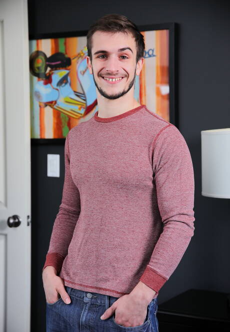 Gay Undressing Pics
