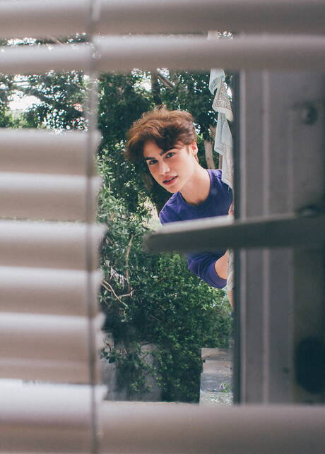 Pretty american boys beefy Blake Mitchell and pretty boy Greco Rai banged each other outside