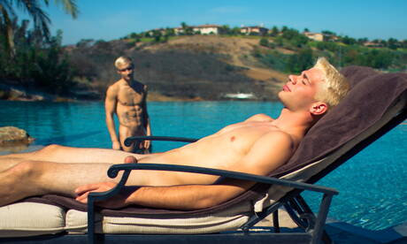 American husky guy Max Carter and russian muscular Dalton Briggs fuck ass after blowjob in bathroom