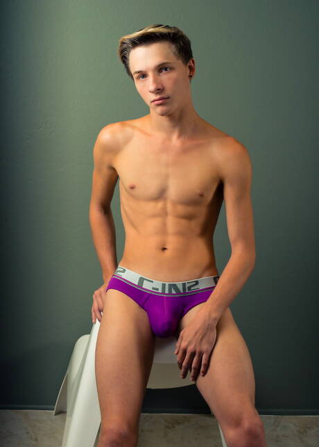 Naked Gay Solo Pics