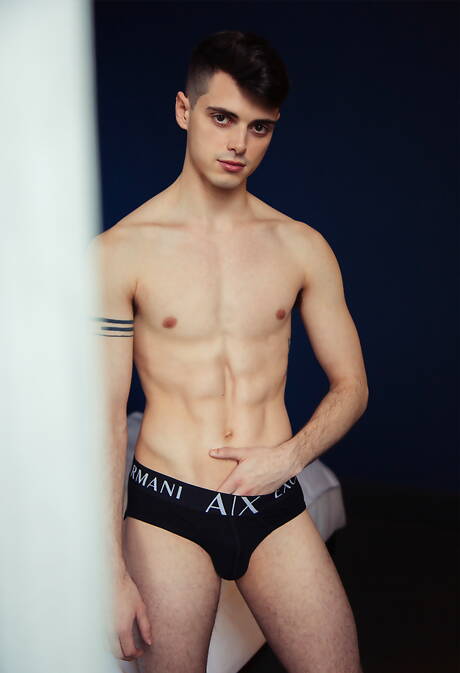 Naked Gay Posing Pics