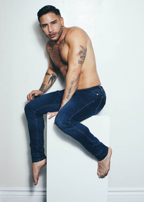 Famous americans, bull Brock Banks and young Tayte Hanson in hot homosexual action