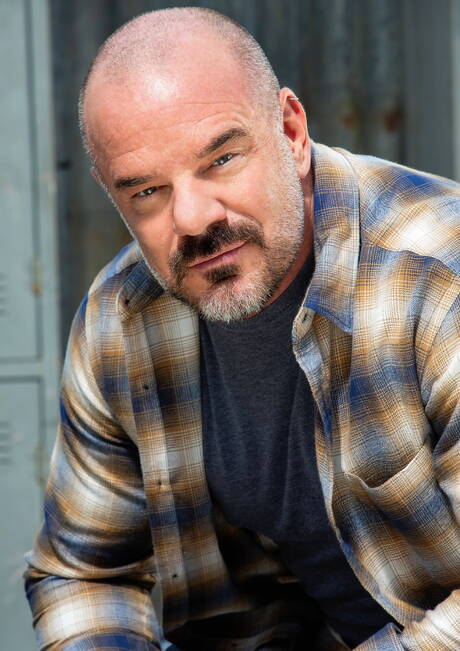 Nasty guys Jack Dyer, Johnny Ford and Taylor Reign have a hot threesome sex outdoor