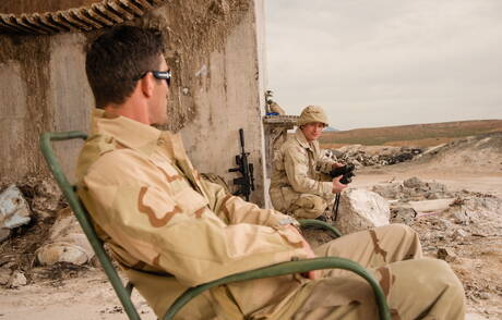 American pornstars beefcake Brandon Evans and husky guy Fane Roberts fuck ass after blowjob outdoor