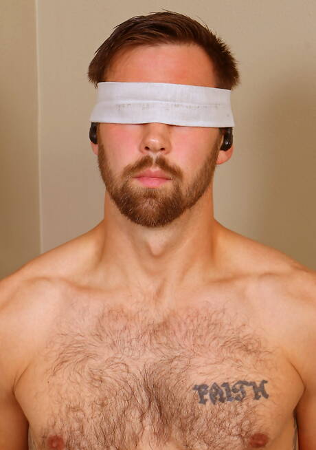 Two american dudes hairy stud Michael Mission and beautiful boy Kyle Wyncrest have a good oral sex