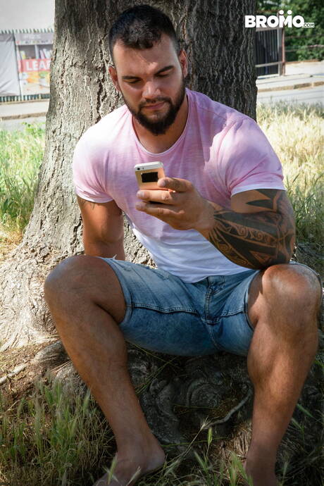 Misko Sinak and czech strong bull Ivo Kerk have anal sex with fisting outside