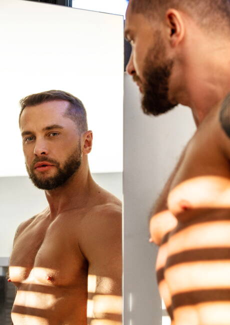 Norwegian hunk Tyler Berg and beefcake Ricky Blue have anal sex in shower