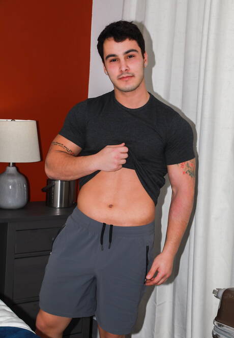 Nice american buddies bodybuilder Blain Oconnor and hunky guy Danny Parker fuck after dick sucking