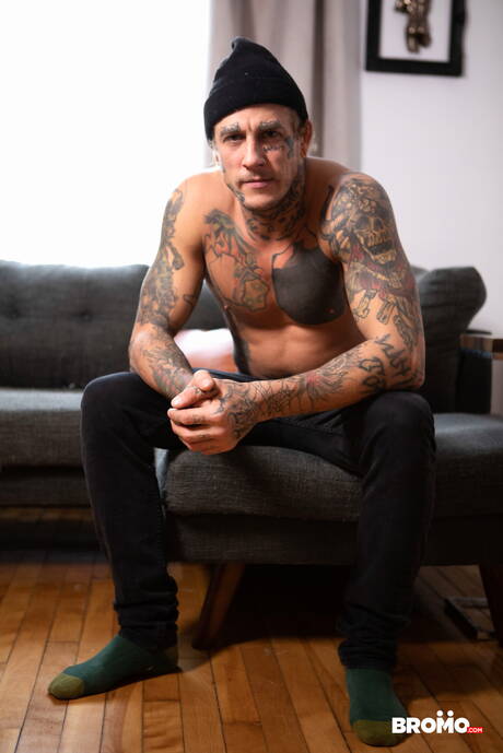 Canadian husky guy Bo Sinn and english hairy stud Drew Dixon fuck ass after sucking and fisting