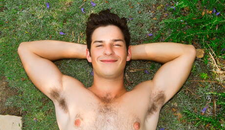 Romanian beefy Kaleb Stryker and beautiful boy Archie have a hot couple scene outdoor