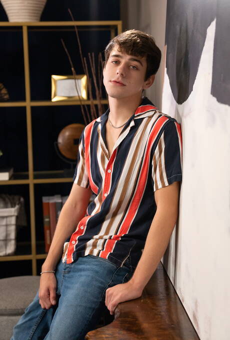 American pornstars twink Joey Mills and young Drake Von in hard anal sex in kitchen