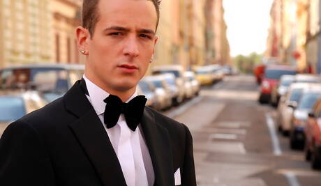 English young dude Luke Desmond and english young dude Skylar Blu fuck after dick sucking outdoor