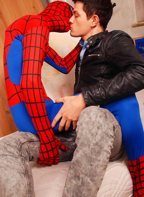 Hunk Milan Sharp and english beautiful boy Skylar Blu fuck ass after sucking