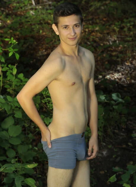 Hungarian beautiful boy Daniel Prince and hungarian twink David Hanson fuck ass after blowjob outside