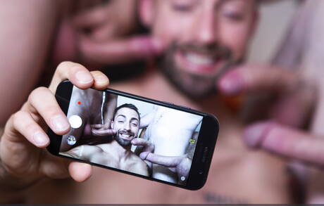 Naked Gay Selfie Pics