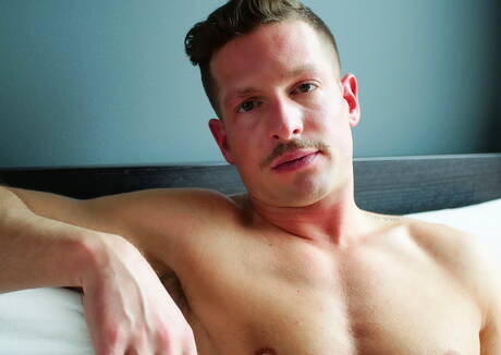 Canadian well-built Matthew Parker and american husky guy Pierce Paris sucking and fucking each other