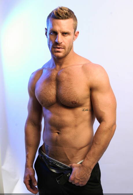 German muscular Jessy Ares and american beefcake Landon Conrad have a hot couple sex