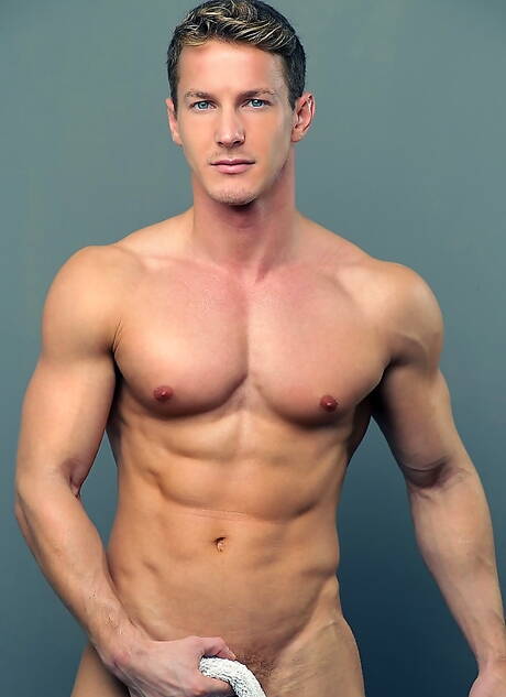 Argentinian mature bear Adam Champ and hungarian strongman Darius Ferdynand have a good sex