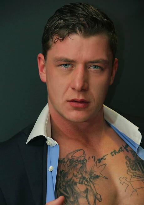 British stud Geordie Jackson and latin stud Klein Kerr in hot anal sex