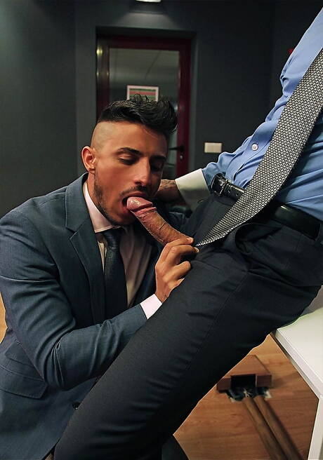 British stud Geordie Jackson and latin stud Klein Kerr in hot anal sex