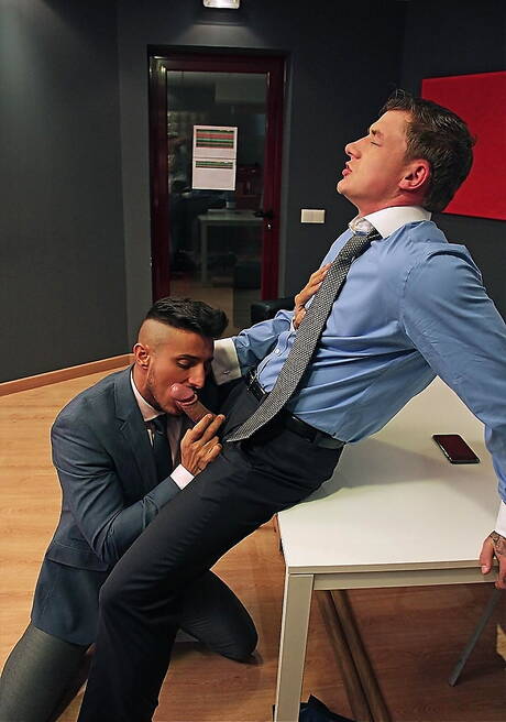 British stud Geordie Jackson and latin stud Klein Kerr in hot anal sex