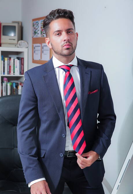 Well-built Massimo Piano and strongman Robbie Rojo have anal sex