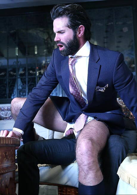 Spanish mature bear Dani Robles and polish beefcake Kayden Gray in hot anal sex