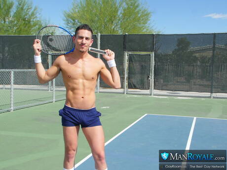 American hot twink Timothy Drake and well-built Beau Taylor make a love outside