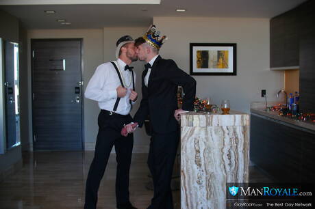 Sexy americans, stud Wesley Woods and strongman Connor Halsted in hard anal sex