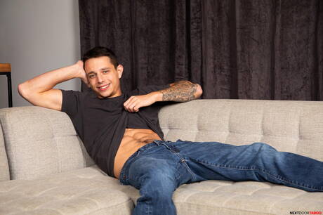 American young Kyle Wyncrest and hunky guy Zayne Bright have anal sex